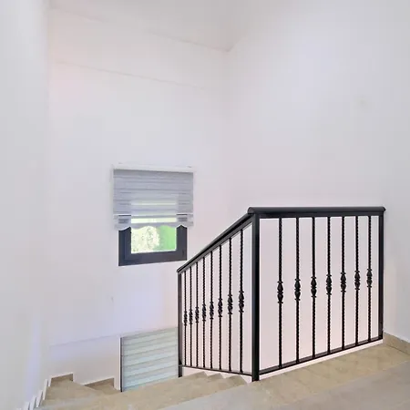 Montana 1 Βίλα Φετιγιέ