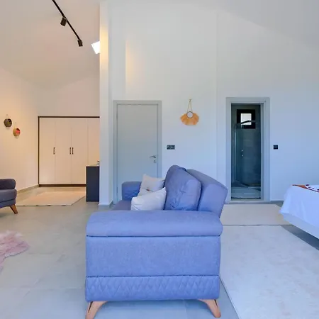 Montana 1 Φετιγιέ